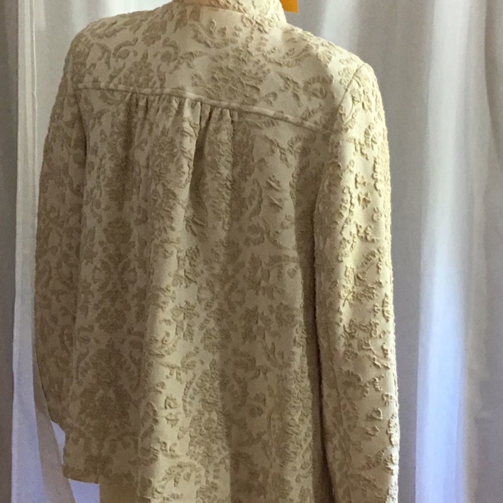 Jacket in cream with raised tan design by Simonton - Picture 6 of 8